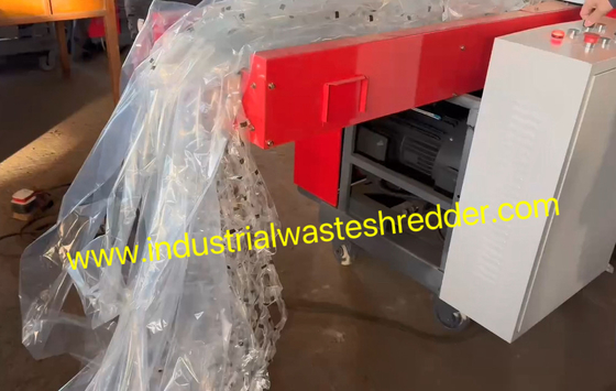 Μικρό μέγεθος πλαστική PE ταινία Pre Shredder Machine, Μίνι Οικονομική Crusher Machine Για πλαστική ταινία, εξοικονόμηση χώρου.7Μηχανή κοπής.5KW
